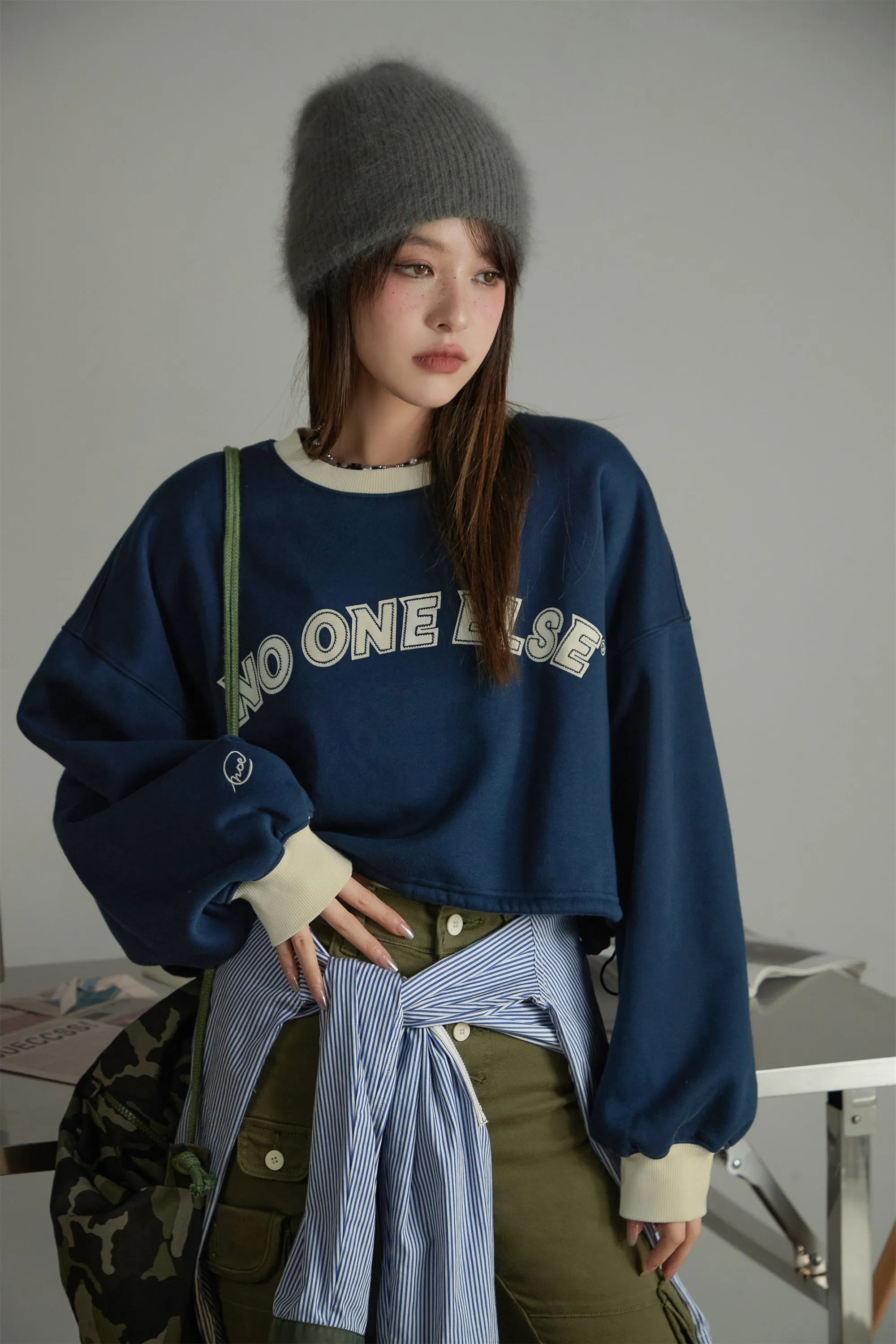 Essential Cropped Loose-Fit Sweatshirt